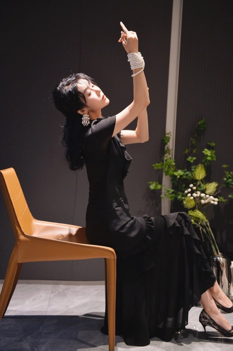 SmoothTexture Chanel Dress 109233