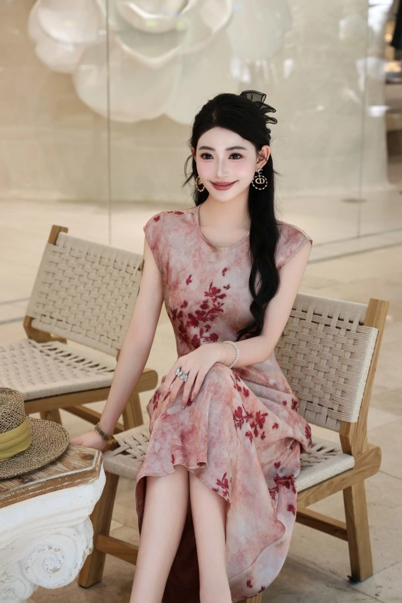 Sleek Chanel Dress 109175