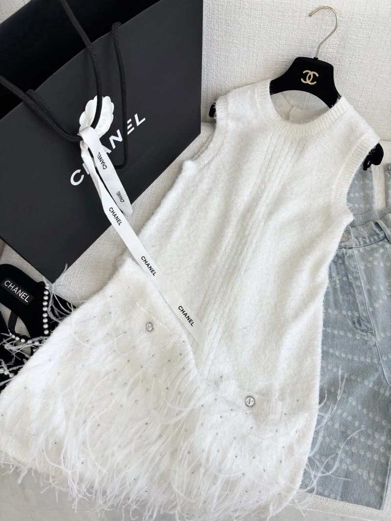 Lightweight Chanel Dress 109198