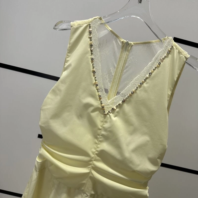 Snug Chanel Dress 109150
