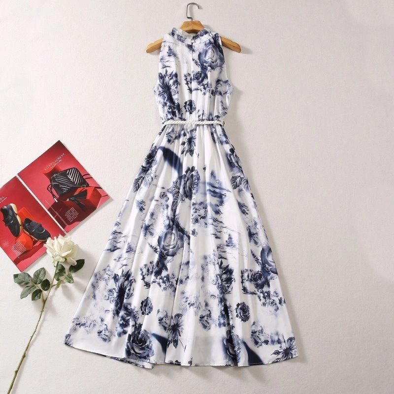 Sophisticated Chanel Dress 109096