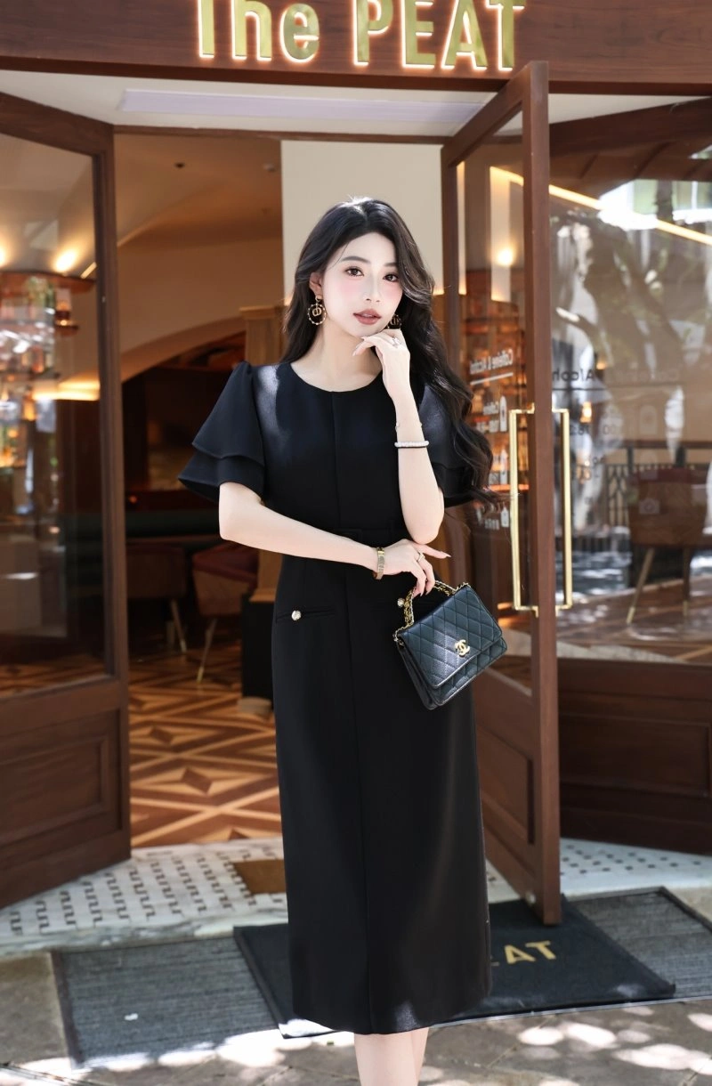 Chic Chanel Dress 111089