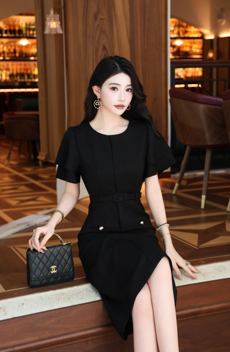 Chic Chanel Dress 111089