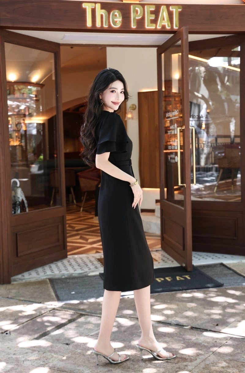 Chic Chanel Dress 111089