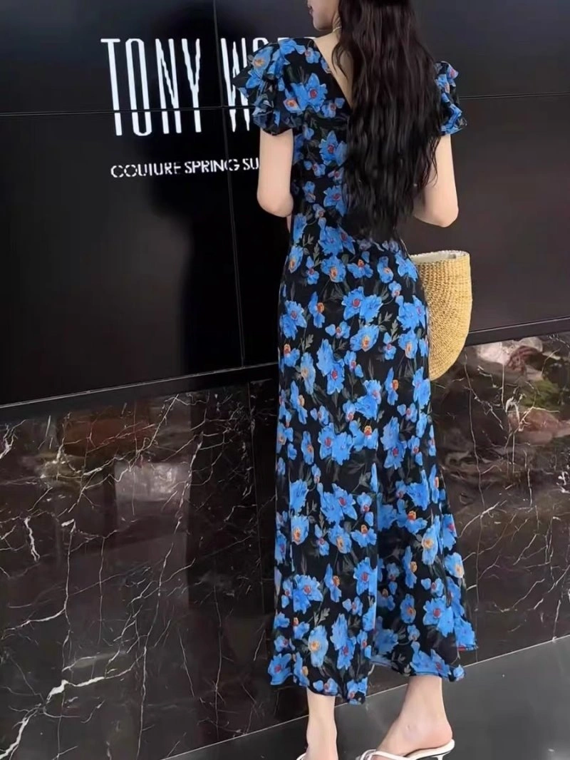 Breathable Chanel Dress 111049