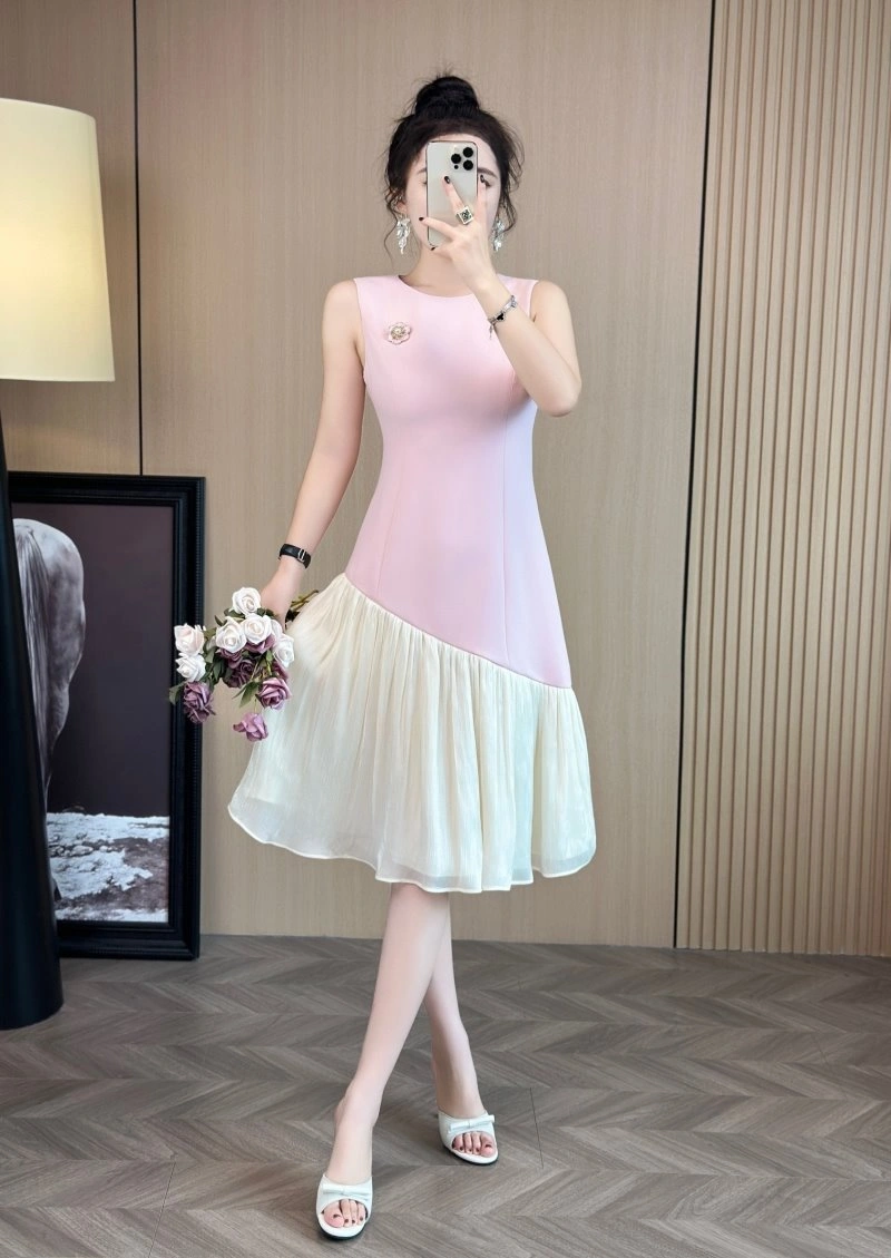 MoistureWicking Chanel Dress 111051