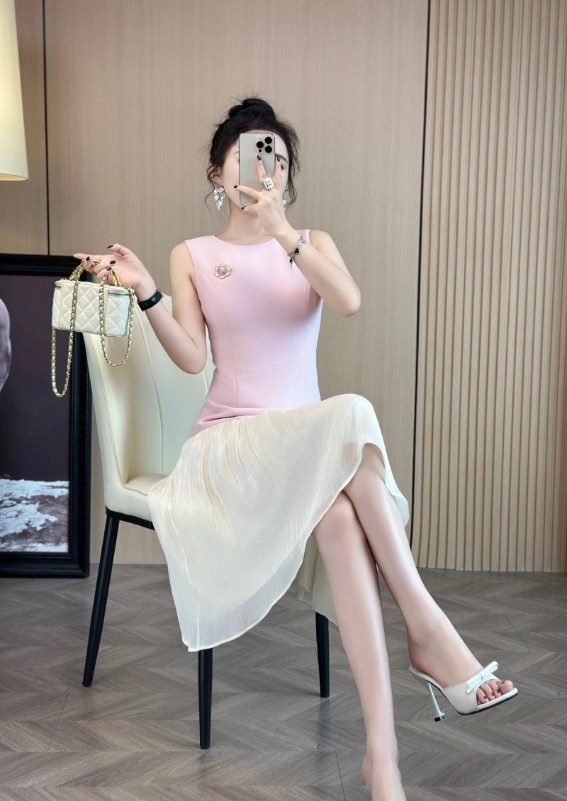 MoistureWicking Chanel Dress 111051