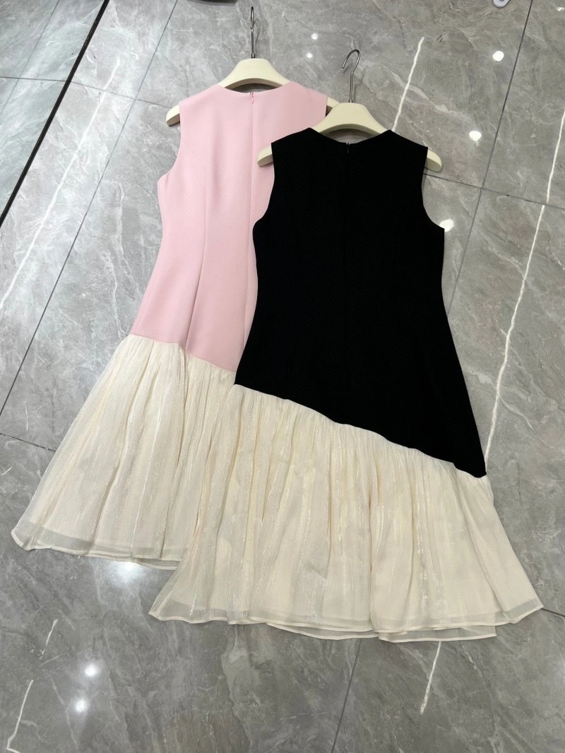 MoistureWicking Chanel Dress 111051