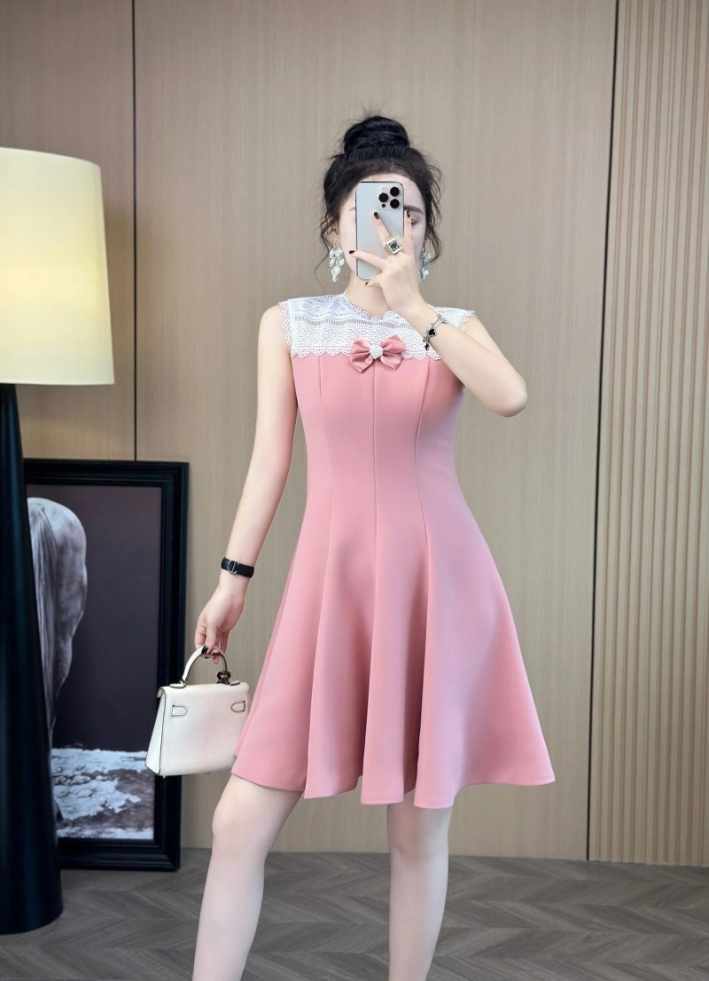 Sophisticated Chanel Dress 111036