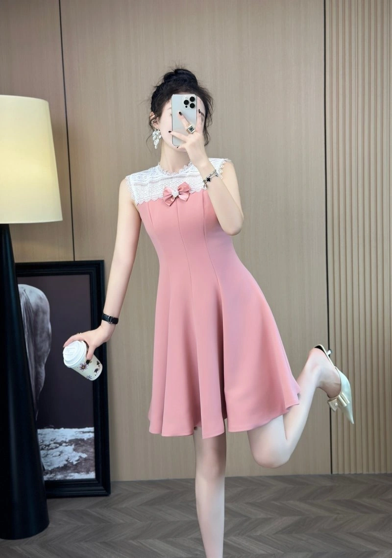 Sophisticated Chanel Dress 111036