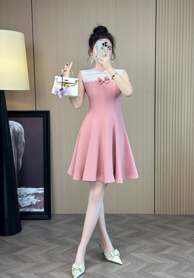 Sophisticated Chanel Dress 111036