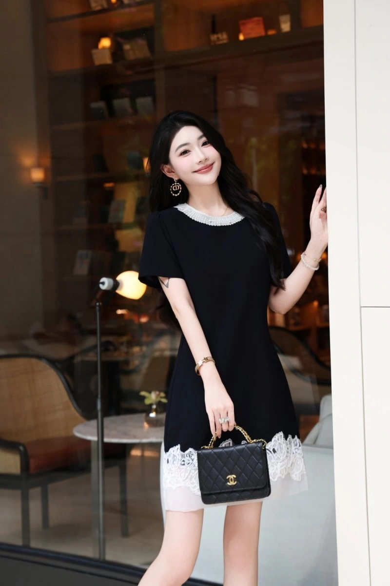 Compact Chanel Dress 111022