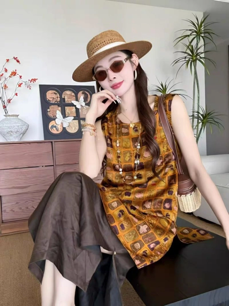 Cozy Chanel Dress 111007