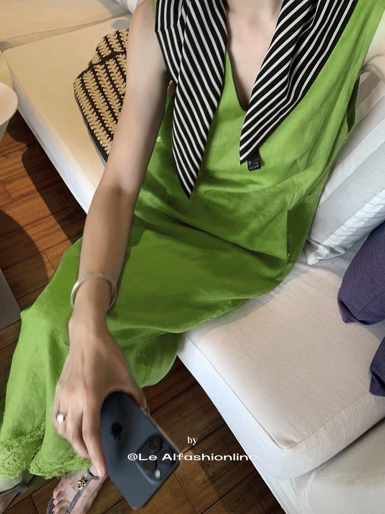 Supportive Chanel Dress 111006