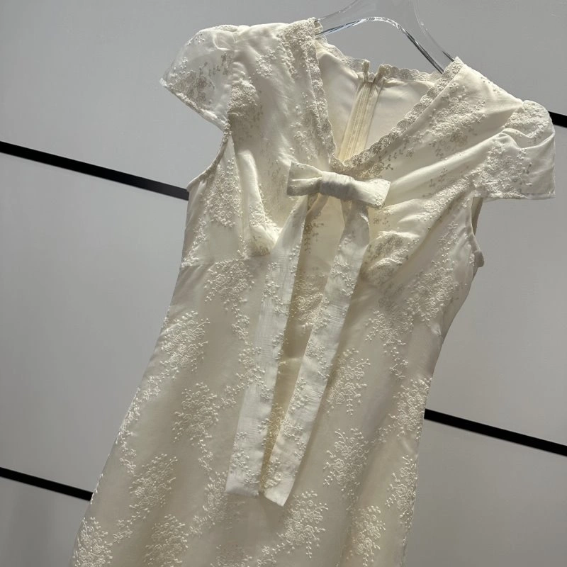 Minimalist Chanel Dress 111008