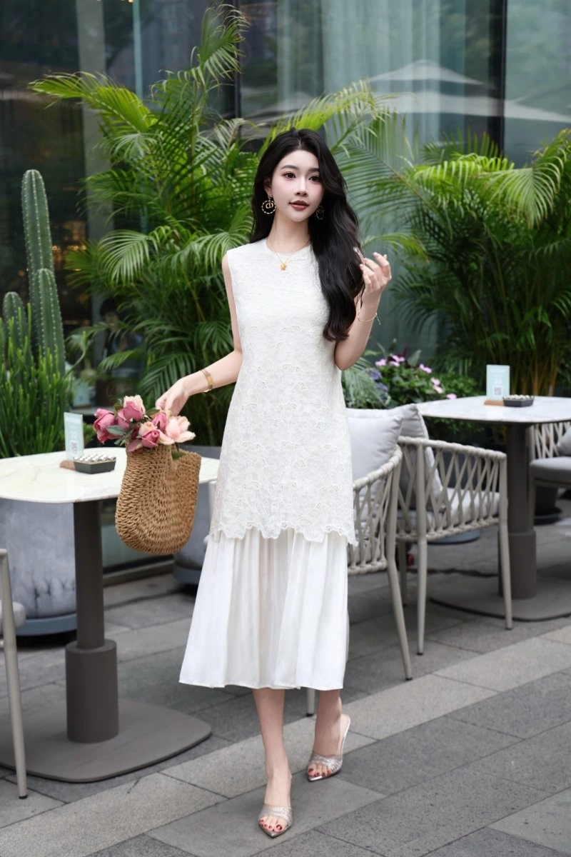 Bold Chanel Dress 110966