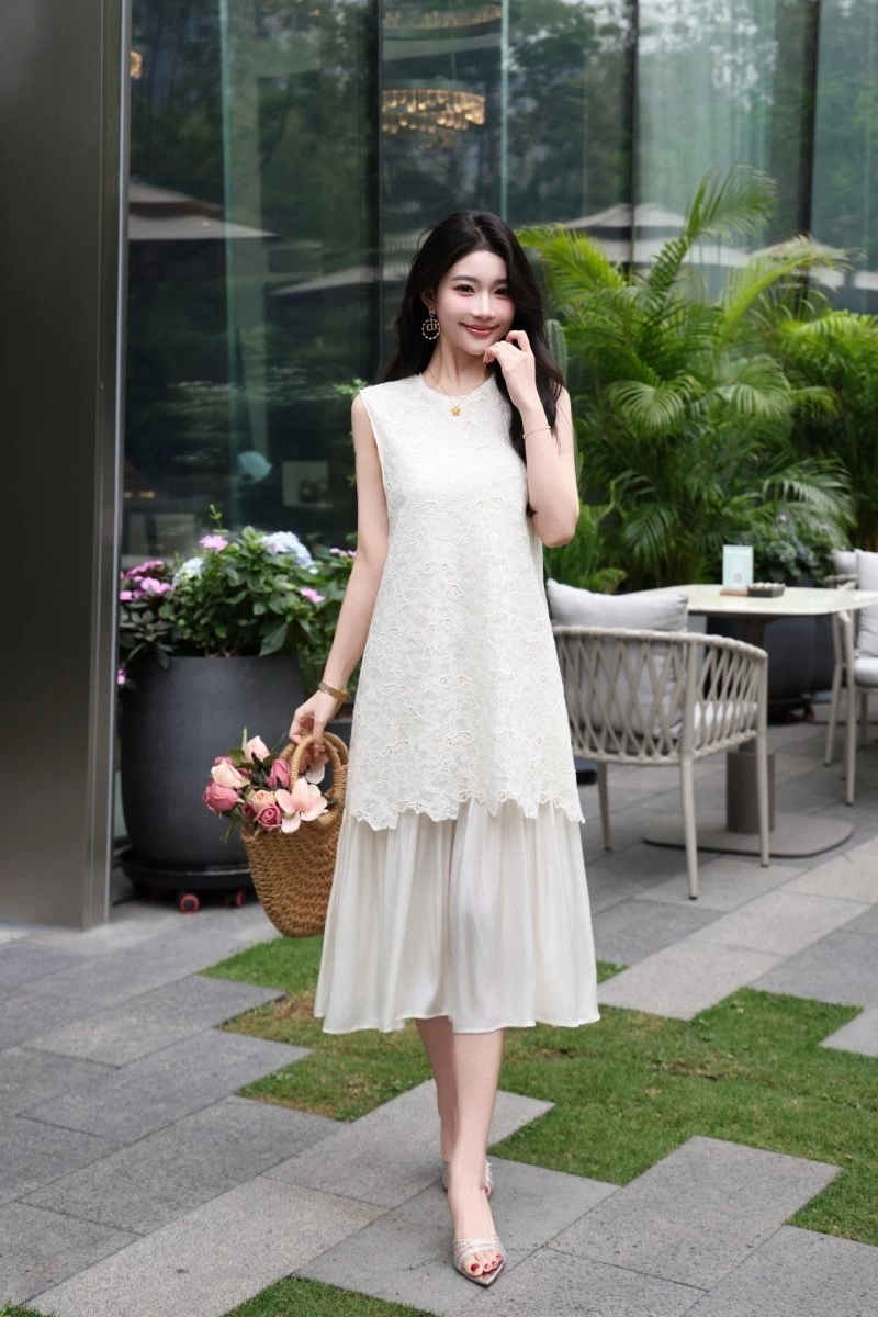 Bold Chanel Dress 110966