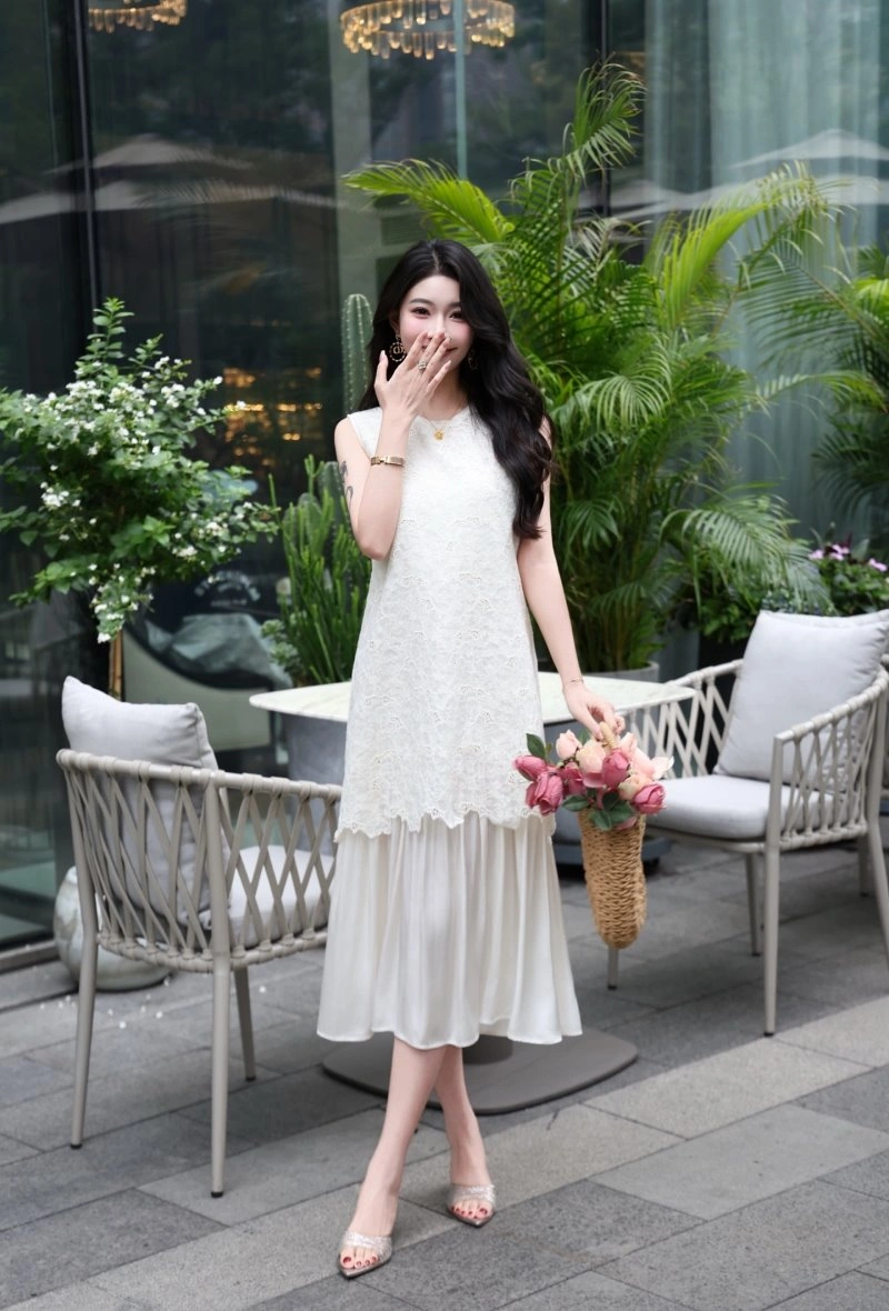 Bold Chanel Dress 110966