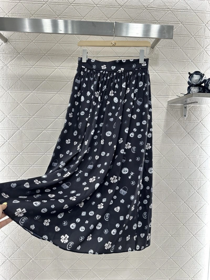 UrbanChic Chanel Dress 110938