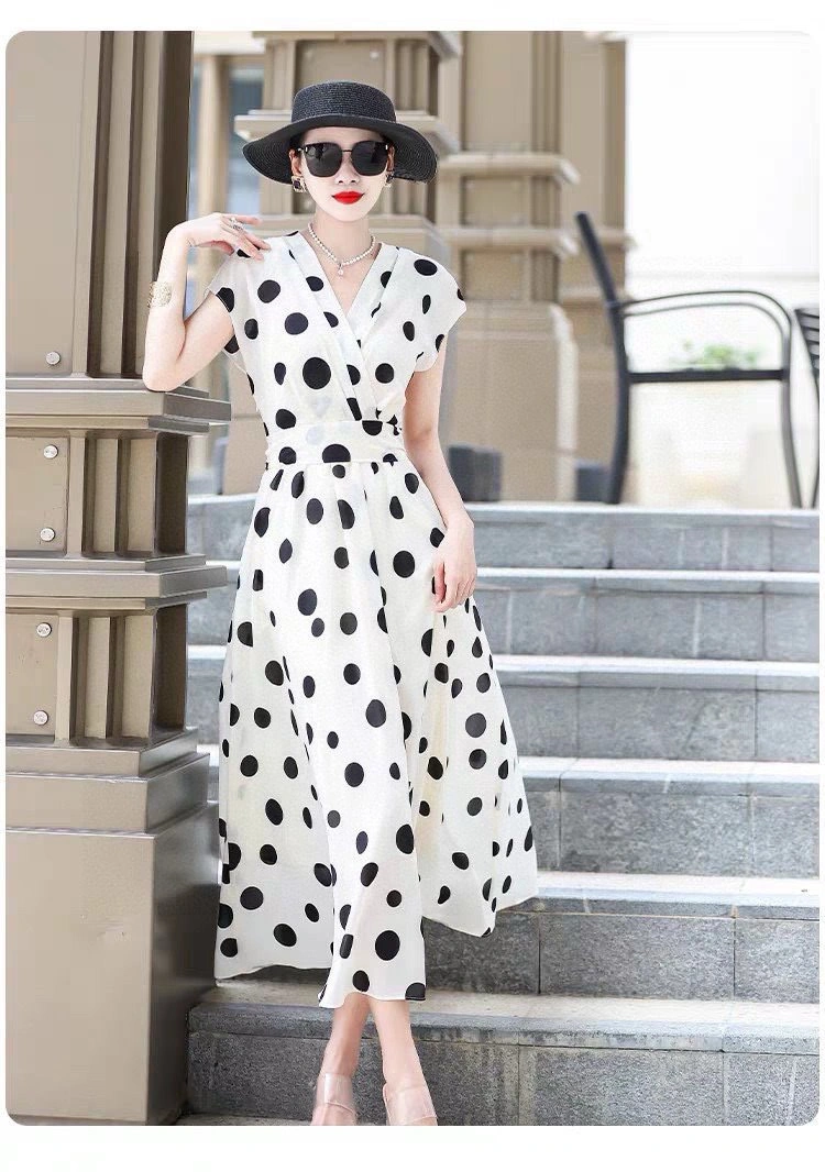 Elegant Chanel Dress 110901