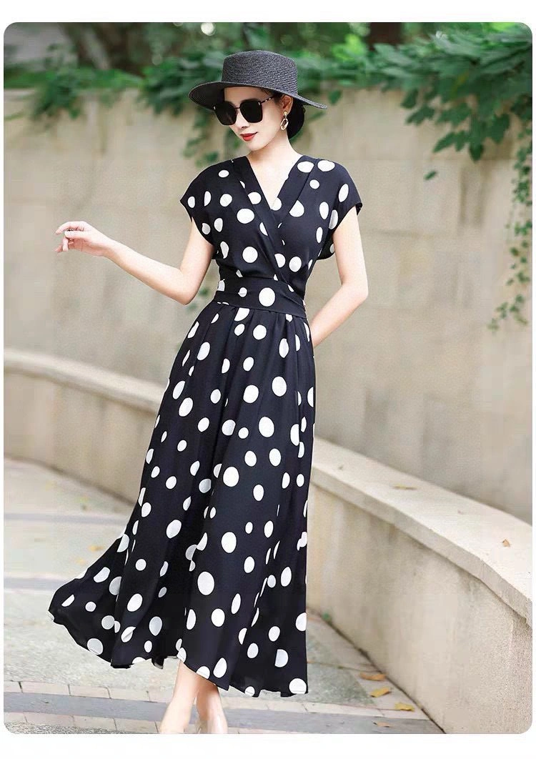 Elegant Chanel Dress 110901