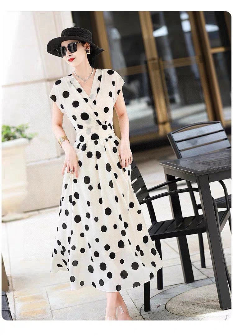 Elegant Chanel Dress 110901