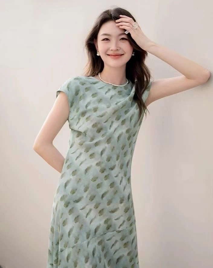 Minimalist Chanel Dress 110884