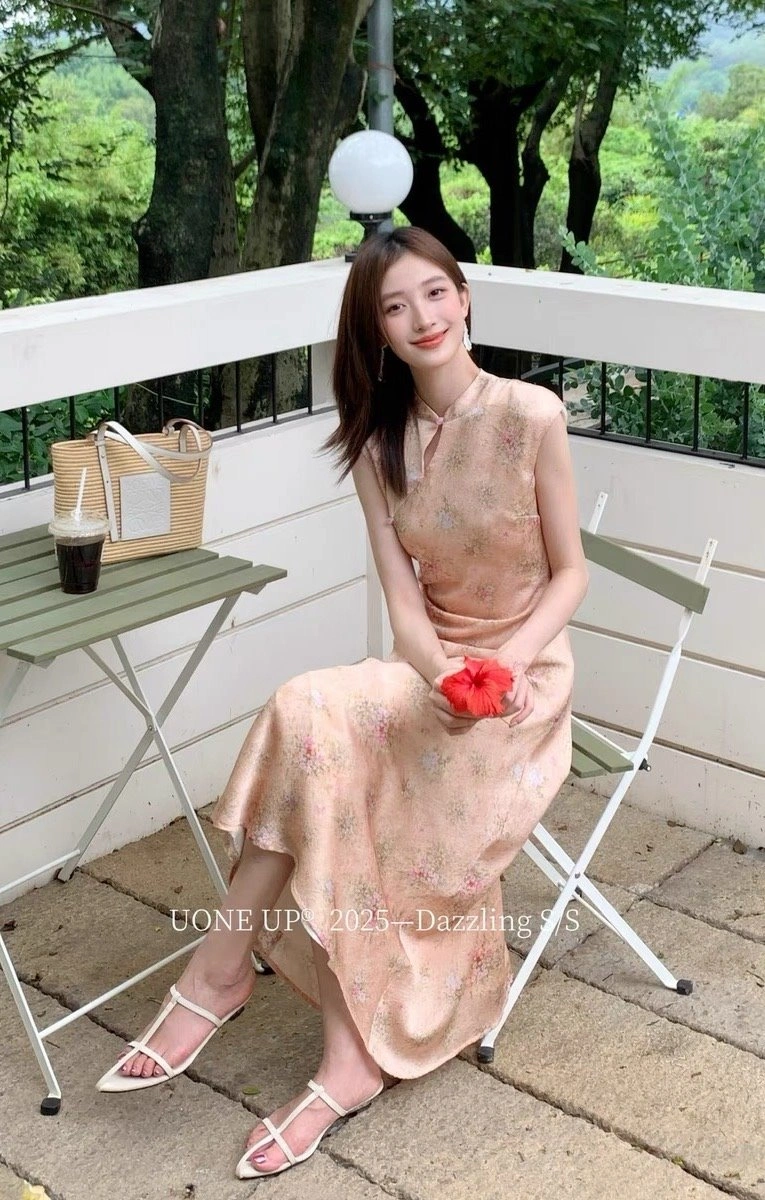 Supportive Chanel Dress 110853