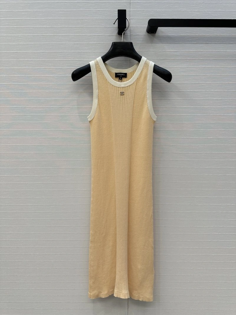 Breathable Chanel Dress 110795