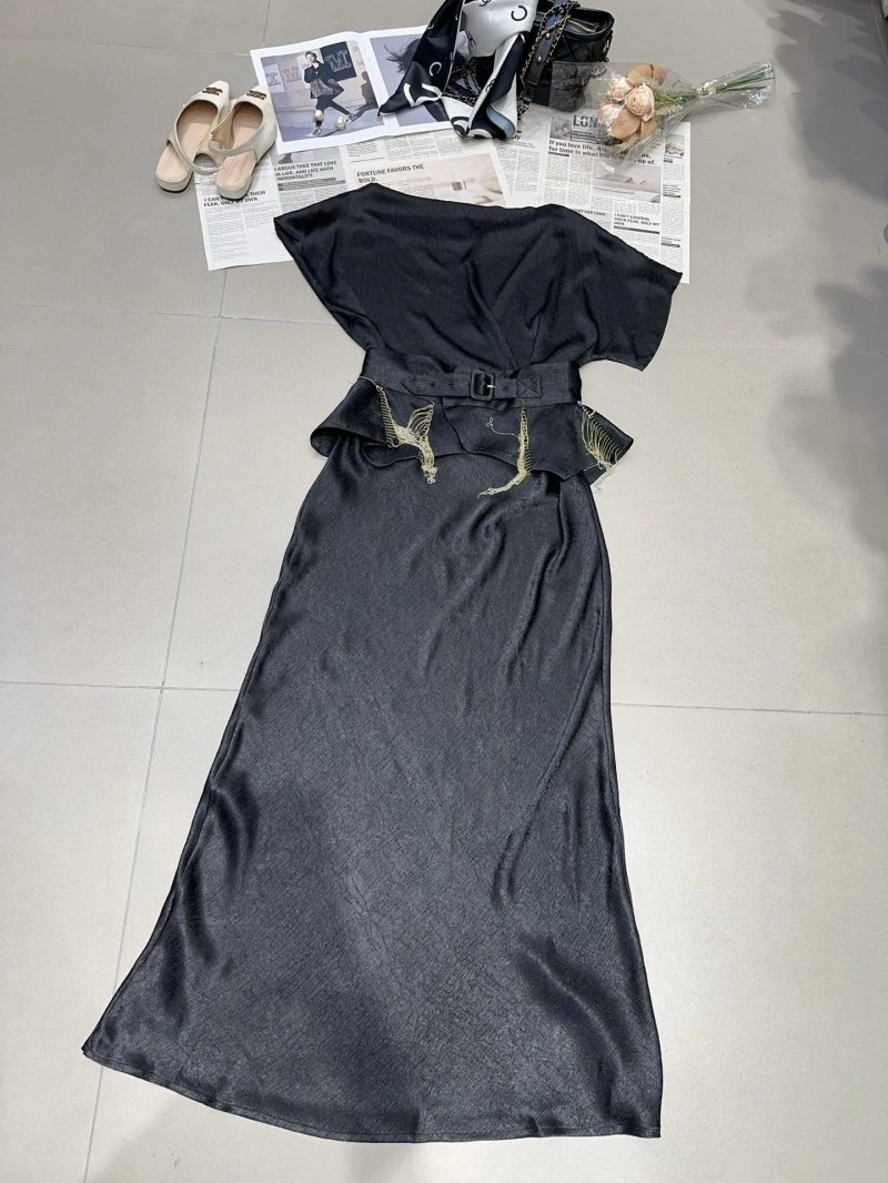 Unisex Chanel Dress 110809