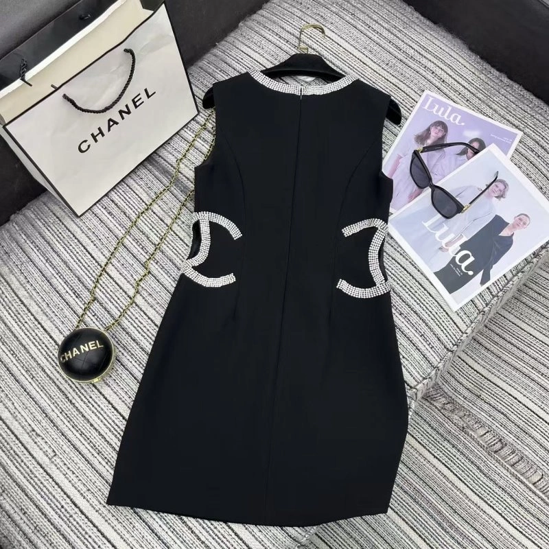 Fashionable Chanel Dress 110759