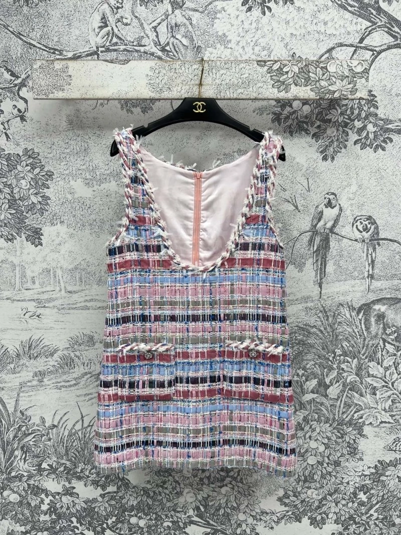 Effortless Chanel Dress 108344