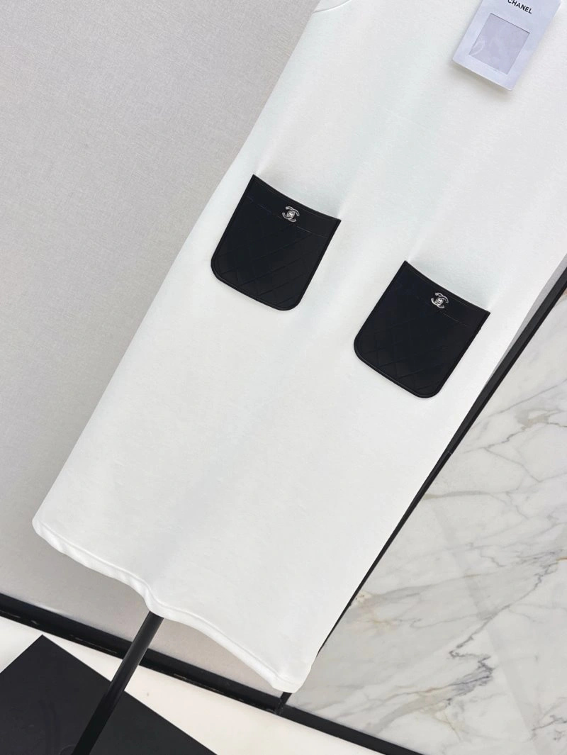 Unisex Chanel Dress 108292