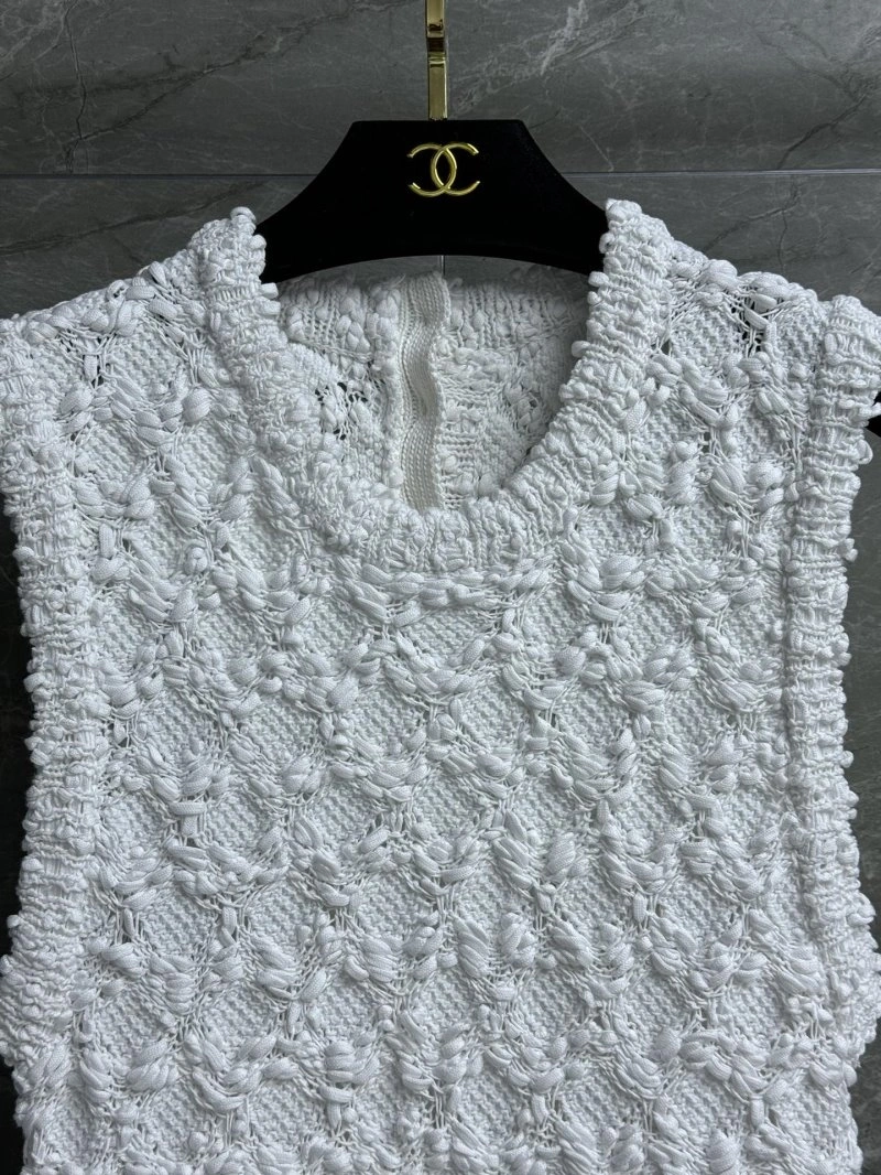 MoistureWicking Chanel Dress 109478