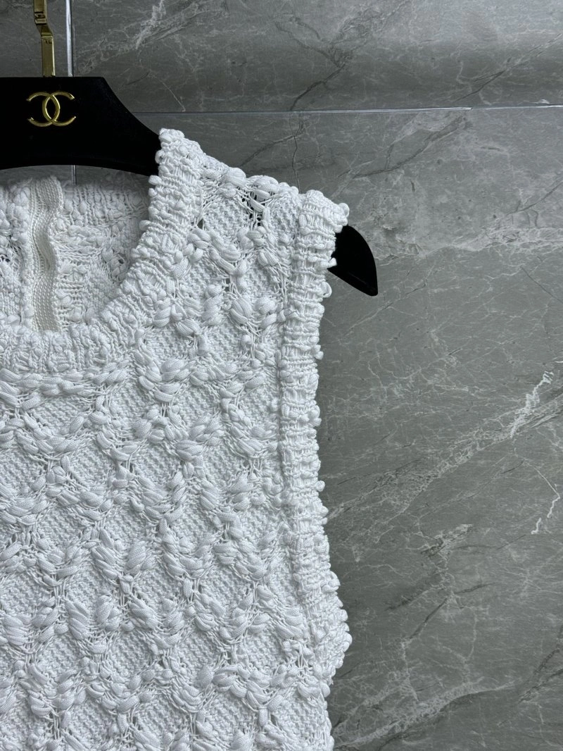 MoistureWicking Chanel Dress 109478