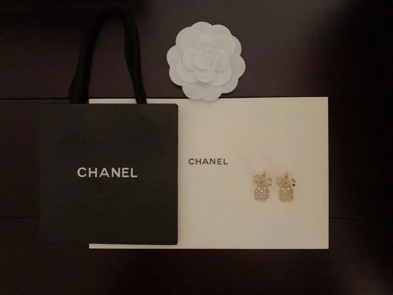 Premium Chanel Earrings 231366