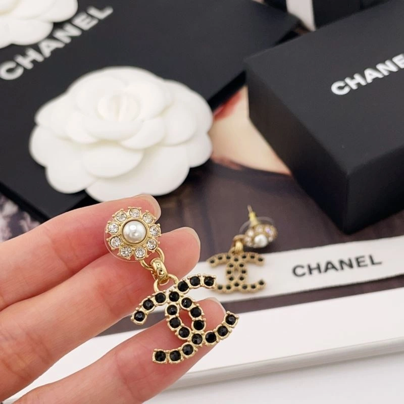 Chanel Earrings Chic 231340