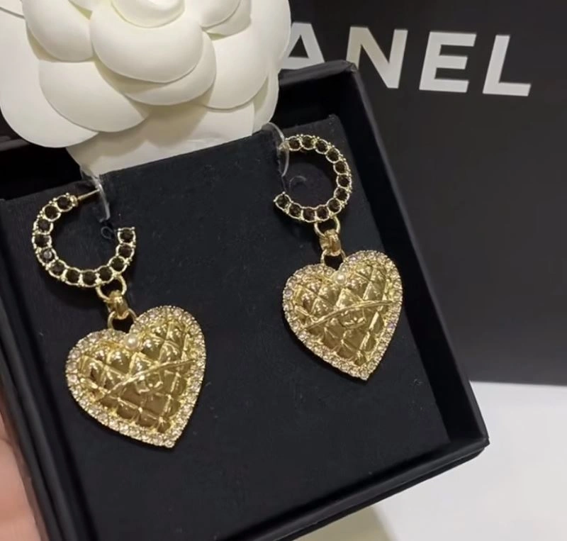 Chanel Earrings WaterResistant 231337