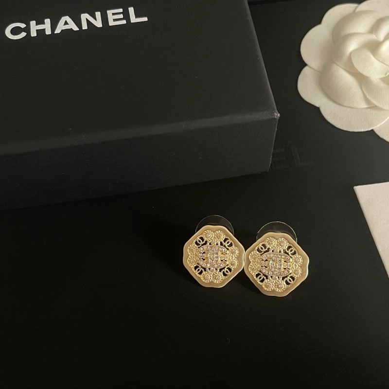 Affordable Chanel Earrings 231317