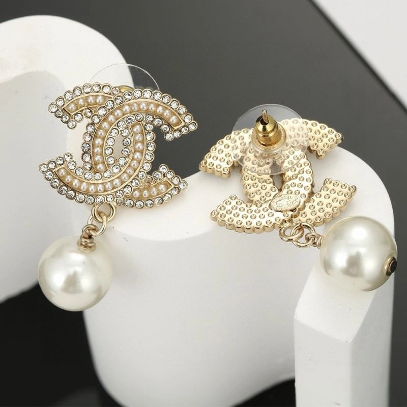 Chanel Earrings EyeCatching 231346