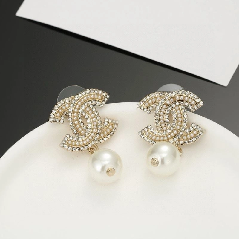 Chanel Earrings EyeCatching 231346