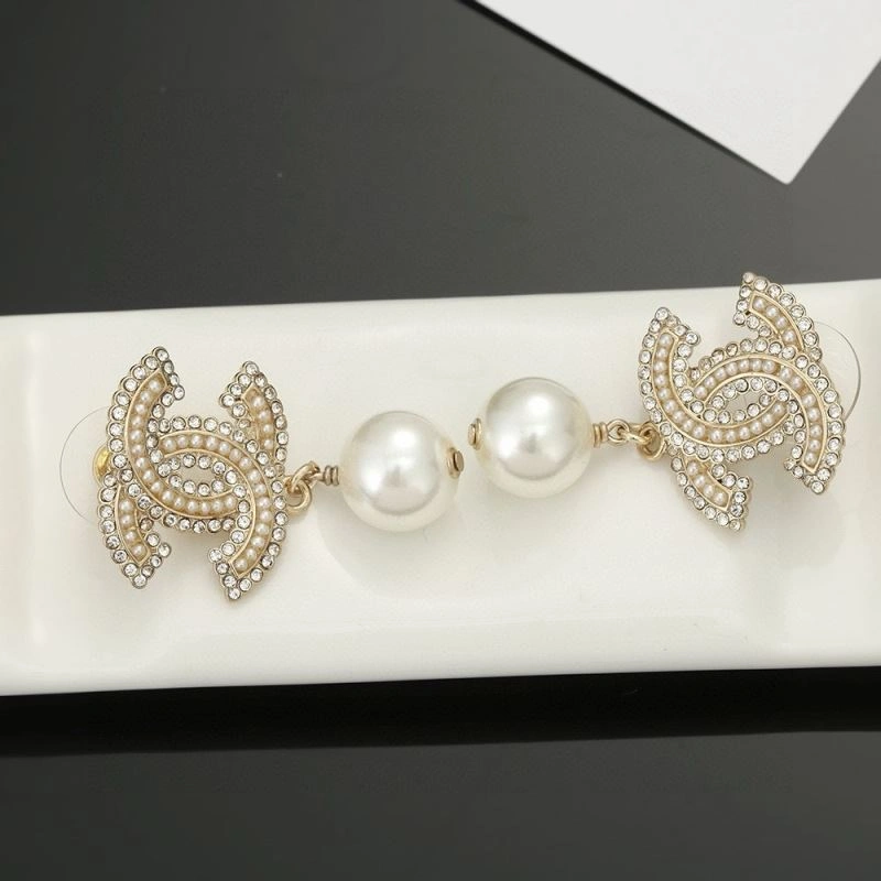Chanel Earrings EyeCatching 231346
