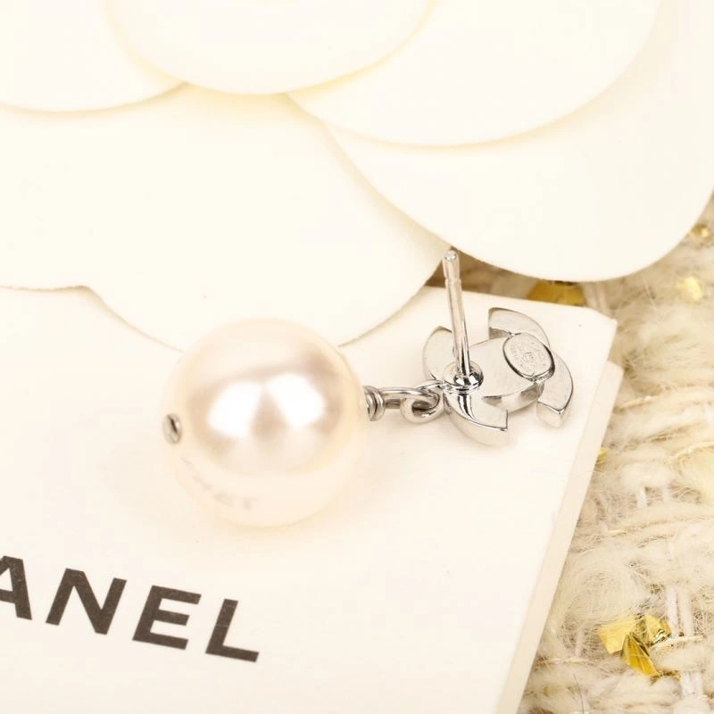 Chanel Earrings Refined 231344