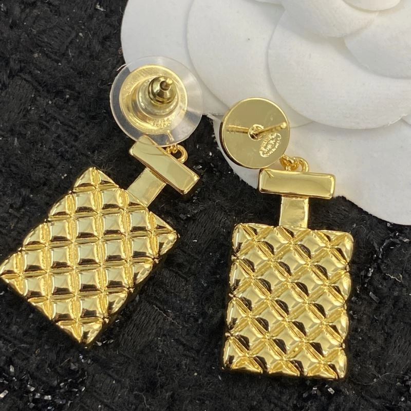 Chanel Earrings Cozy 231305