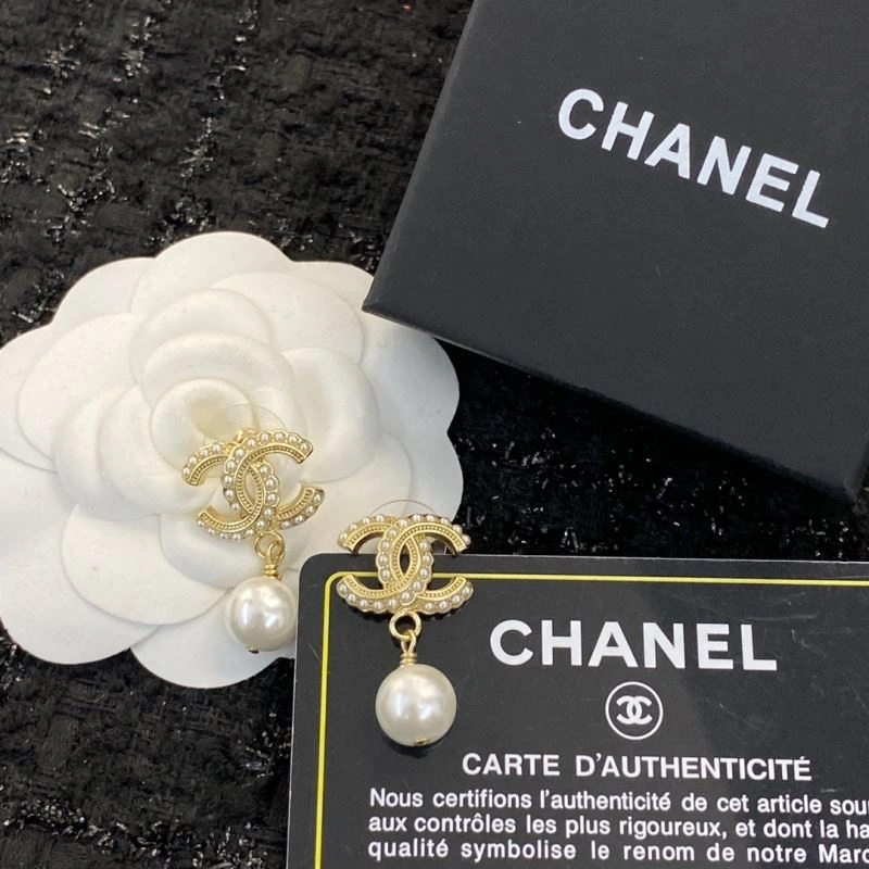 Chanel Earrings Comfortable 231288