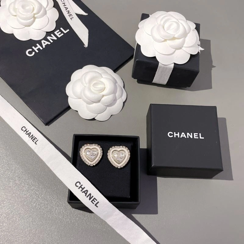 Trendy Chanel Earrings 231328