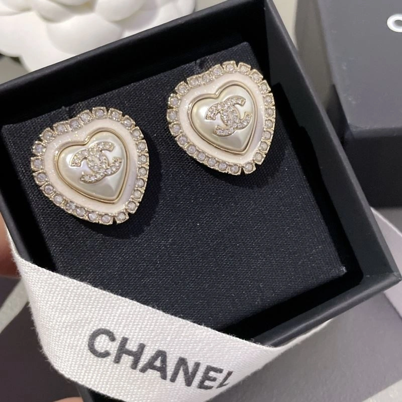 Trendy Chanel Earrings 231328