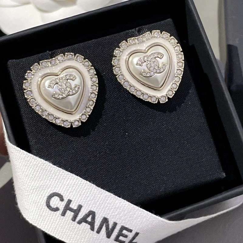 Trendy Chanel Earrings 231328