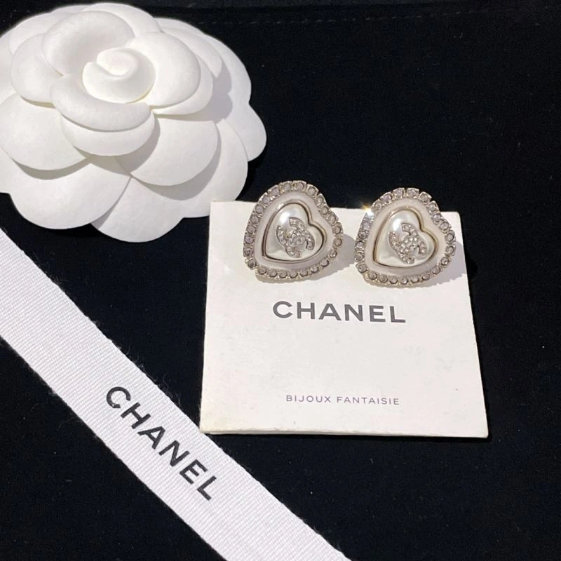 Trendy Chanel Earrings 231328
