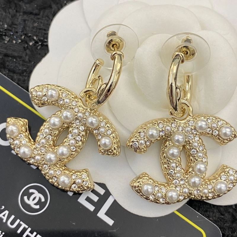 Sleek Chanel Earrings 231279